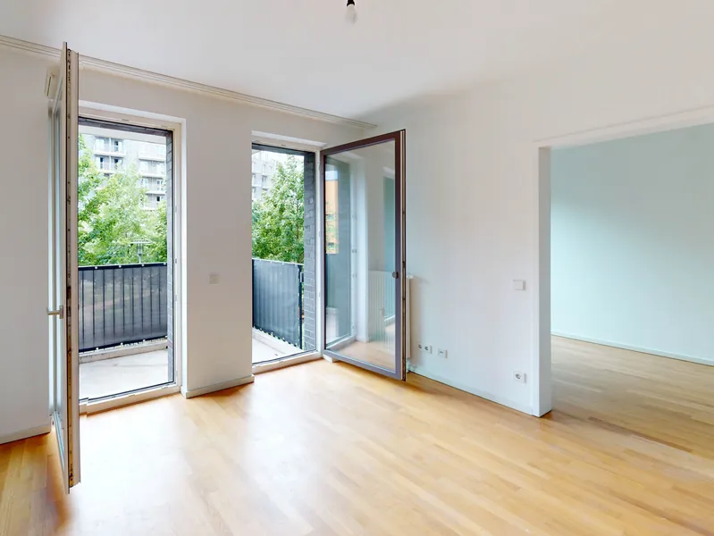 Zentrale Lage: Großzügige 2-Zimmer Wohnung mit Einbauküche — photo 1